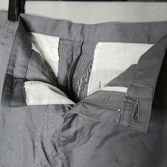 Calvin Klein Men's Casual Shorts Gray Size 36 - Picture 5 of 7